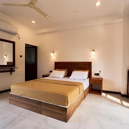 The Catipe Lodge Хиккадува Экстерьер фото