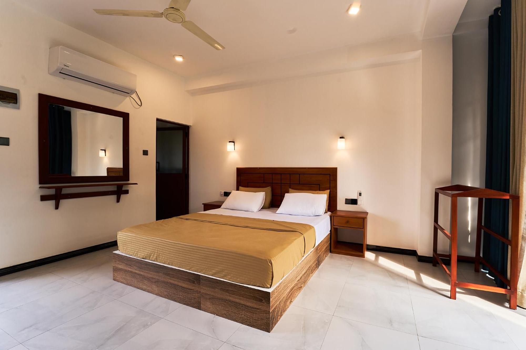 The Catipe Lodge Хиккадува Экстерьер фото